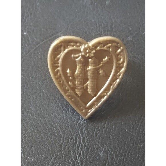 Ever After High Dragon Games Holly O'Hair Doll Ring - Picture 2 of 3